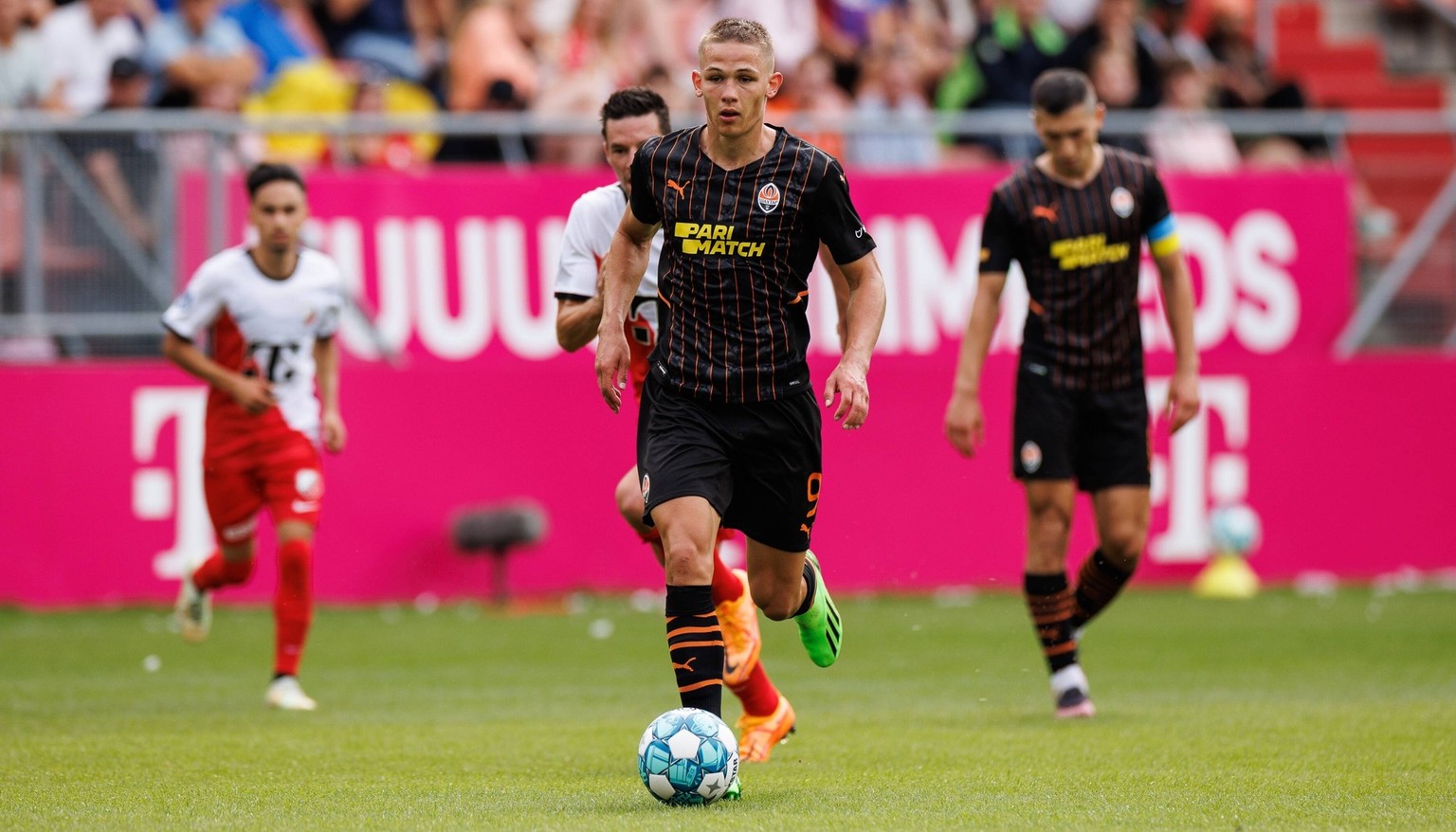 UTRECHT, 30-07-2022 , Stadium Galgenwaard , Dutch Eredivisie football , season 2022 / 2023 , friendly match. Shakhtar Donetsk player Danylo Sikan during the match FC Utrecht - Shakhtar Donetsk Utrecht ...