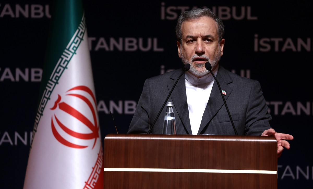 epaselect epa12190545 Iranian Foreign Minister Abbas Araghchi speaks during a press conference in Istanbul, Turkey, 22 June 2025. The US forces struck three of Iran's key nuclear sites: Natanz, I ...