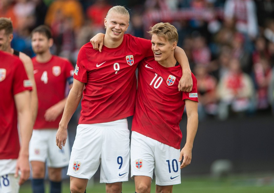 Fotball, 12. juni 2022, Nations League, Norge - Sverige - Erling Haaland Martin odegaard PUBLICATIONxNOTxINxNORxSWE