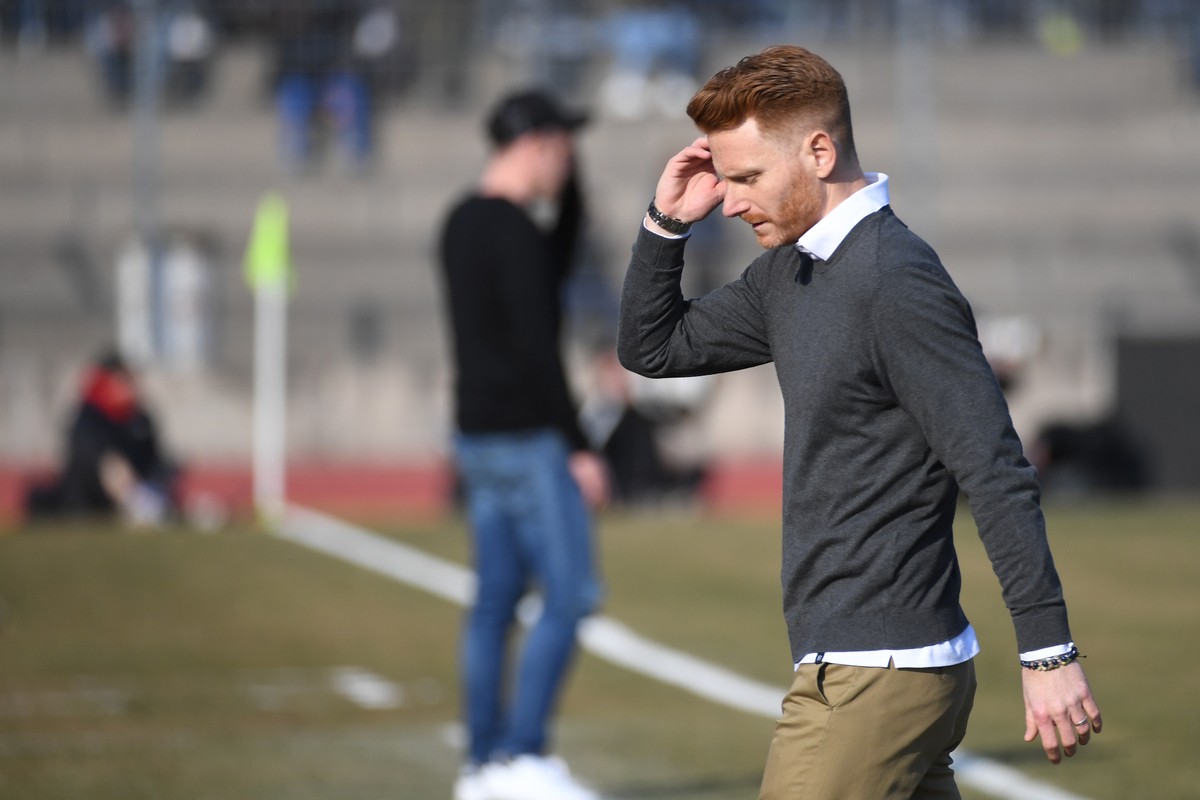 Basel's Trainer Guillermo Abascal, during the Super League soccer match FC Lugano against FC Basel, at the Cornaredo stadium in Lugano, Sunday, March 06, 2022. (KEYSTONE/Ti-Press/Samuel Golay)