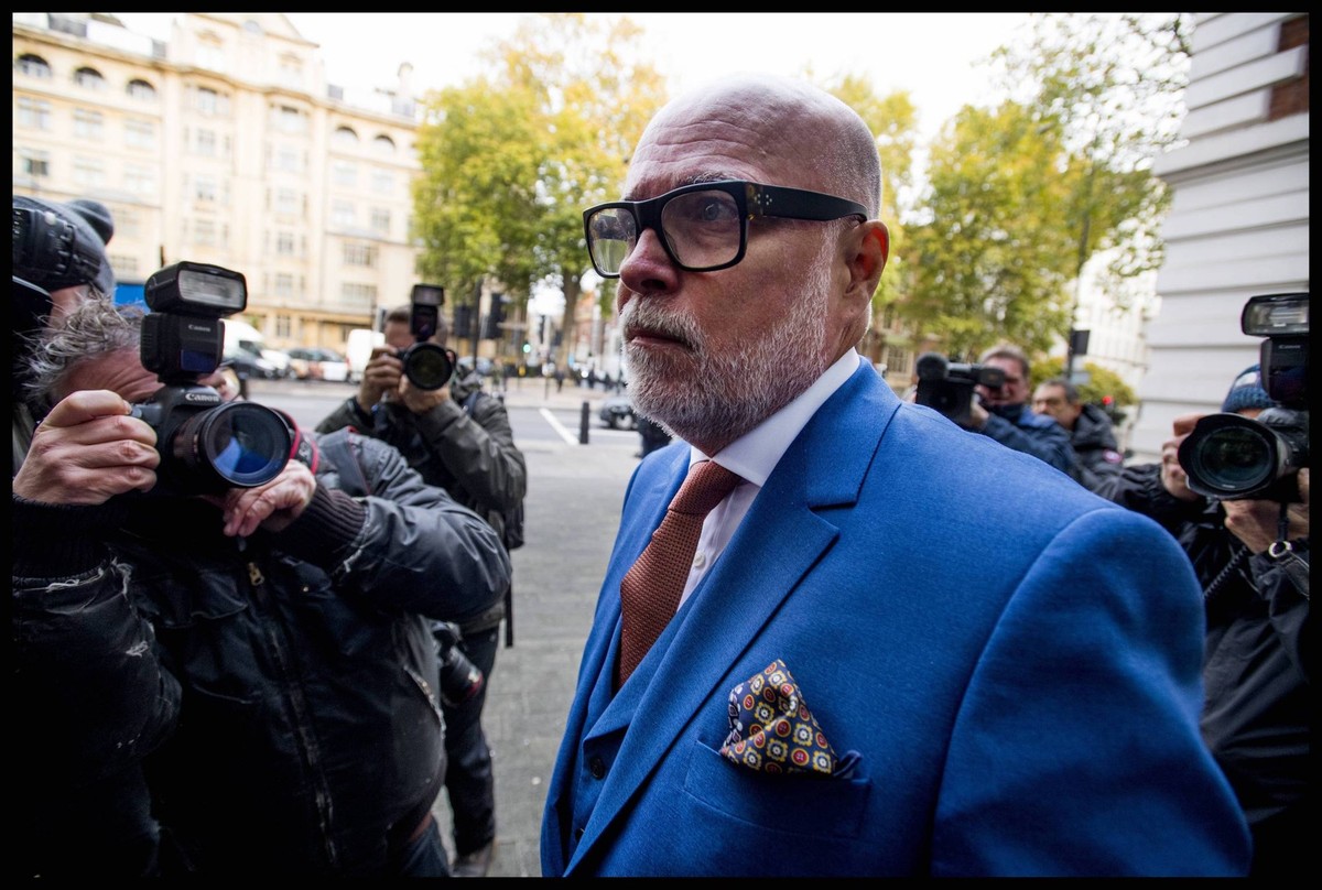 . 14/11/2017. London, United Kingdom. Duchess of Cambridge Uncle in court. Gary Goldsmith , Duchess of Cambridge uncle at Westminster Magistrates court . Charged with assault after allegedly hitting h ...