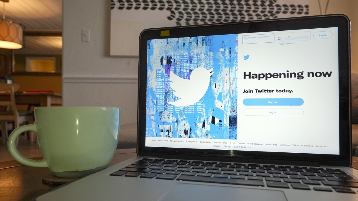FILE - The login/sign up screen for a Twitter account is seen on a laptop computer Tuesday, April 27, 2021, in Orlando, Fla. Musk is offering to buy Twitter, Thursday, April 14, 2022. He says the soci ...