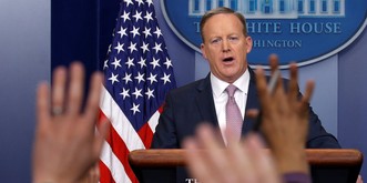 Spicer rechtfertigt seine Aussagen – und gewährt Einblick in Trumps Gefühlslage