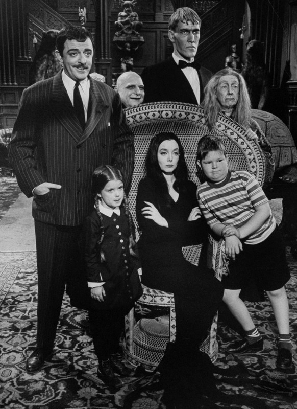addams family the munsters tv 1950s 1960s https://twitter.com/sketchaganda/status/988130421115441160