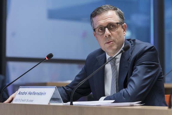 Andre Helfenstein, CEO of Credit Suisse, briefs the media about the latest economic measures to fight the Covid-19 Coronavirus pandemic, on Wednesday, March 25, 2020 in Bern, Switzerland. (KEYSTONE/Al ...