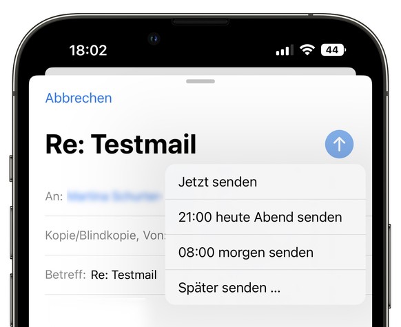 Wenn man auf «Später senden ...» tippt, lässt sich die genaue Uhrzeit für den Mailversand festlegen.