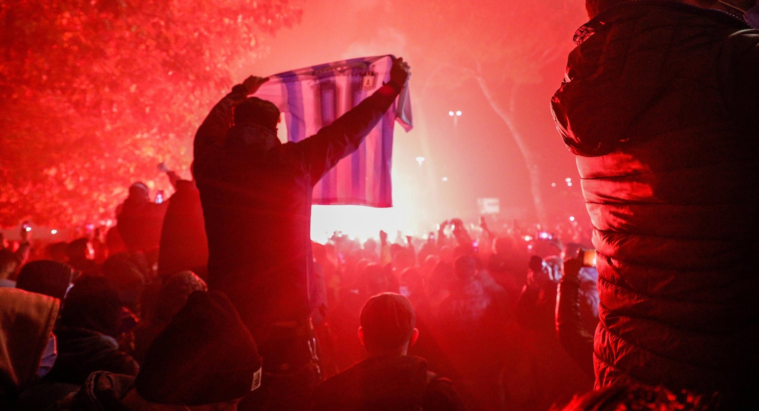 November 26, 2020, Napoli, CAMPANIA, ITALIA: 11/26/2020 Naples, After Maradona s death the Neapolitans to remember him have spread banners in many points of the city and gathered outside the stadium t ...