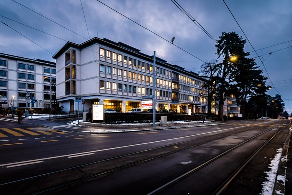 epa12633269 A view shows the University Hospital Zurich (USZ), in Zurich Switzerland, 07 January 2026. Several patients injured in the fire at the 'Le Constellation' bar and lounge in Crans- ...