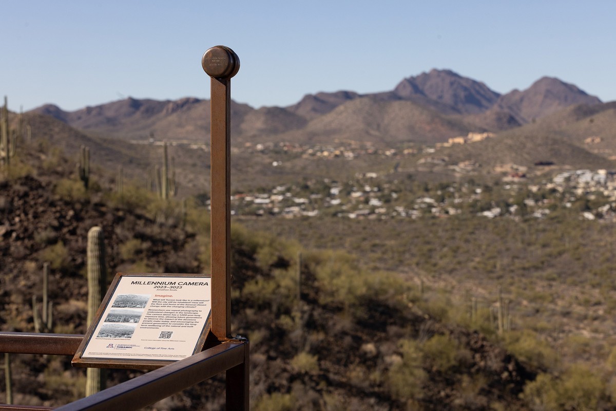 Die Millennium Camera an ihrem Standort in Arizona. Sie soll über die nächsten 1000 Jahre ein Bild belichten.