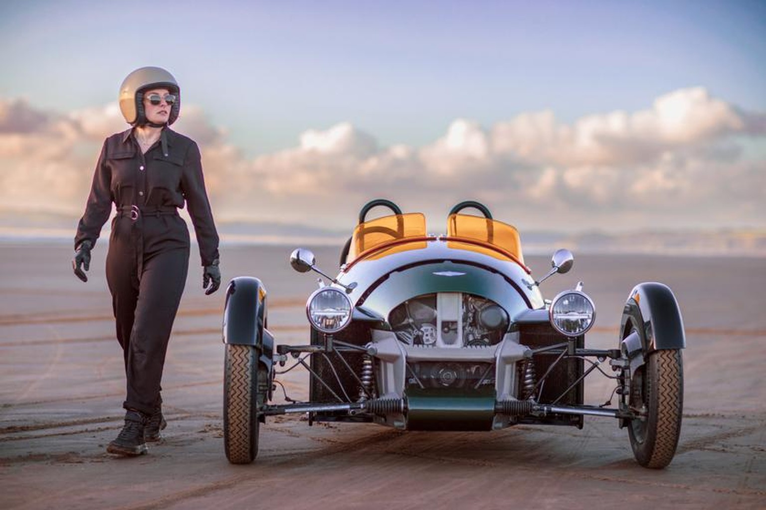 Morgan Super 3 auto retro design https://www.morgan-motor.com/super-3/
