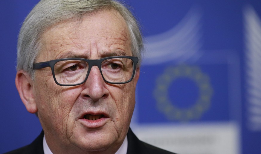 epa05774911 European Commission President Jean-Claude Juncker gives a press briefing at the end of a meeting at the EU Commission in Brussels, Belgium, 06 February 2017. EPA/OLIVIER HOSLET