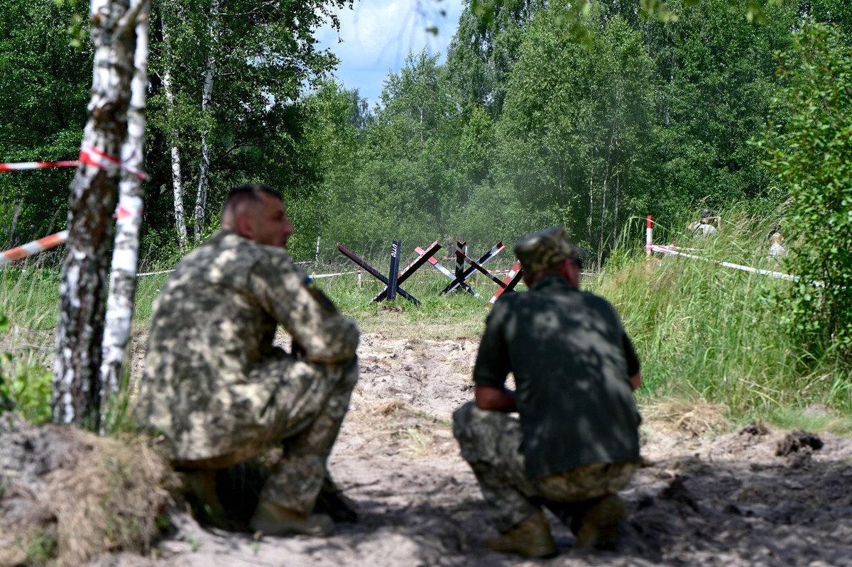 Demining equipment tested in Lviv region Participants attend the Future of Demining: Ukraine in Action exhibition at the Ukrainian Training and Testing Complex UTTC in Lviv region, Ukraine, on June 25 ...