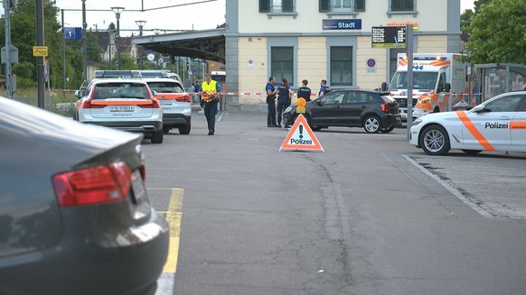 Die Zone am Bahnhof wurde abgesperrt.