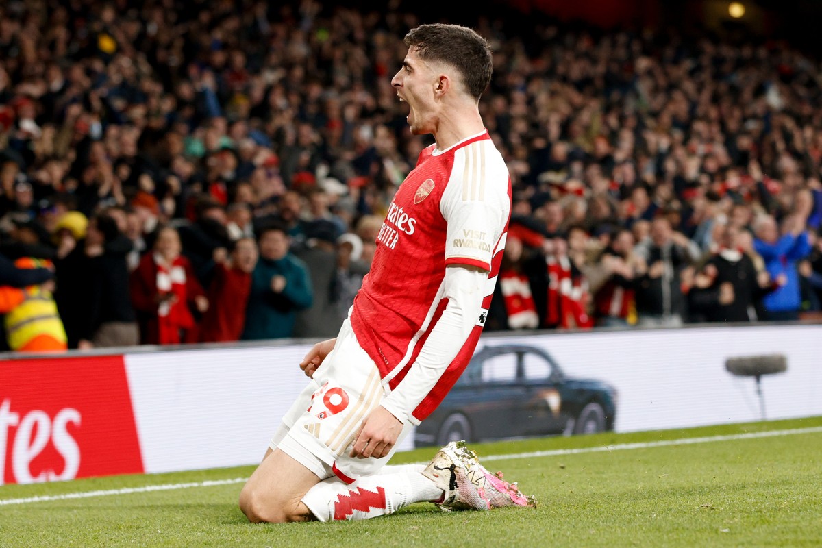 epaselect epa11209939 Kai Havertz of Arsenal celebrates scoring the 2-1 goal during the English Premier League match between Arsenal FC and Brentford FC in London, Britain, 09 March 2024. EPA/DAVID CL ...