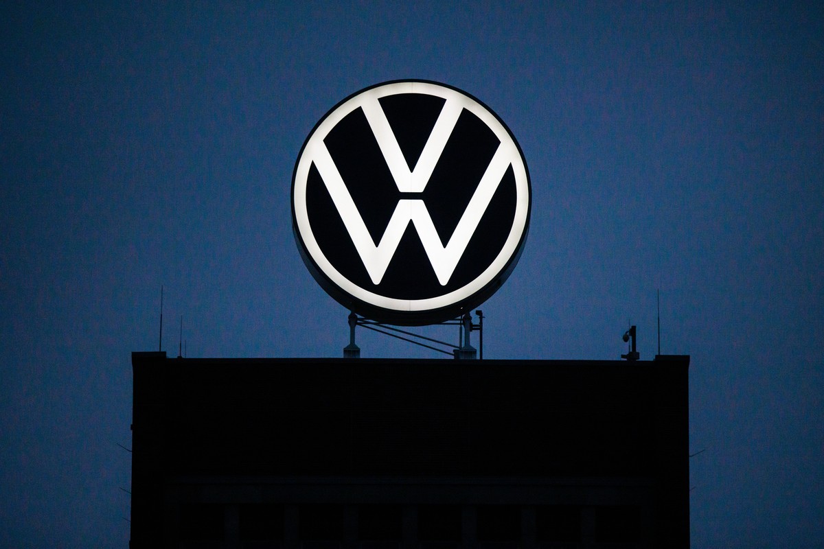 epa13210064 (FILE) - The logo of the automotive company Volkswagen is illuminated at a building of the VW factory in Wolfsburg, Germany, 29 October 2024 (reissued 03 September 2026). The Volkswagen Gr ...