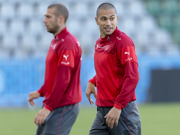 Pajtim Kasami (hinten) und Gökhan Inler figurieren nicht im provisorischen EM-Kader der Schweiz.