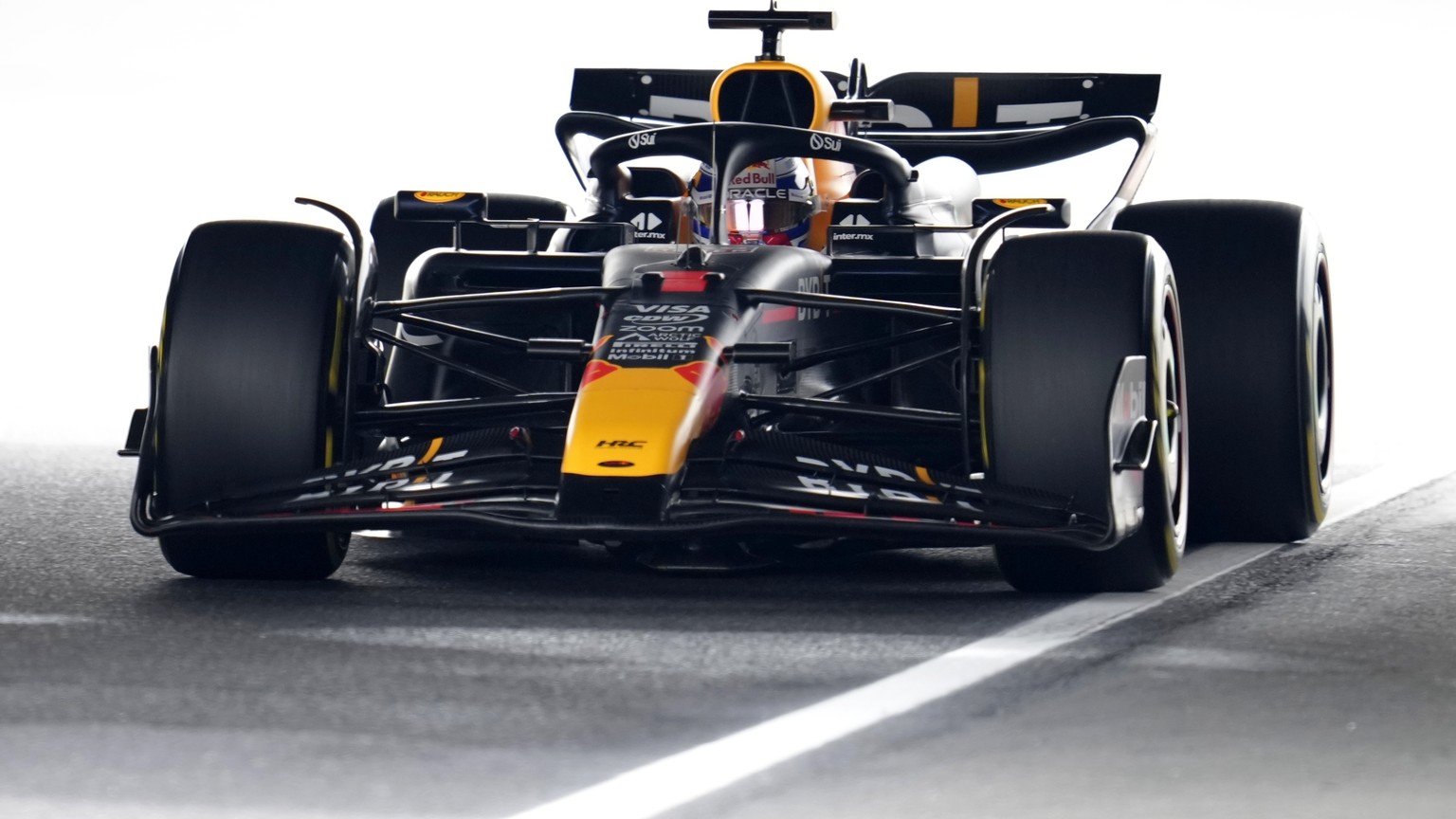 epa11261771 Red Bull Racing driver Max Verstappen of the Netherlands in action during the third practice session of the Formula 1 Japanese Grand Prix at the Suzuka International Racing Course in Suzuk ...