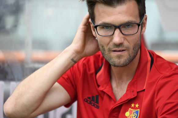 ARCHIVBILD ZUR MELDUNG, DASS DER FC BASEL SICH VON TRAINER WICKY TRENNT --- L&#039;entraineur du FC Basel Raphael Wicky lors de la rencontre de football de Super League entre le FC Sion et le FC Bale  ...