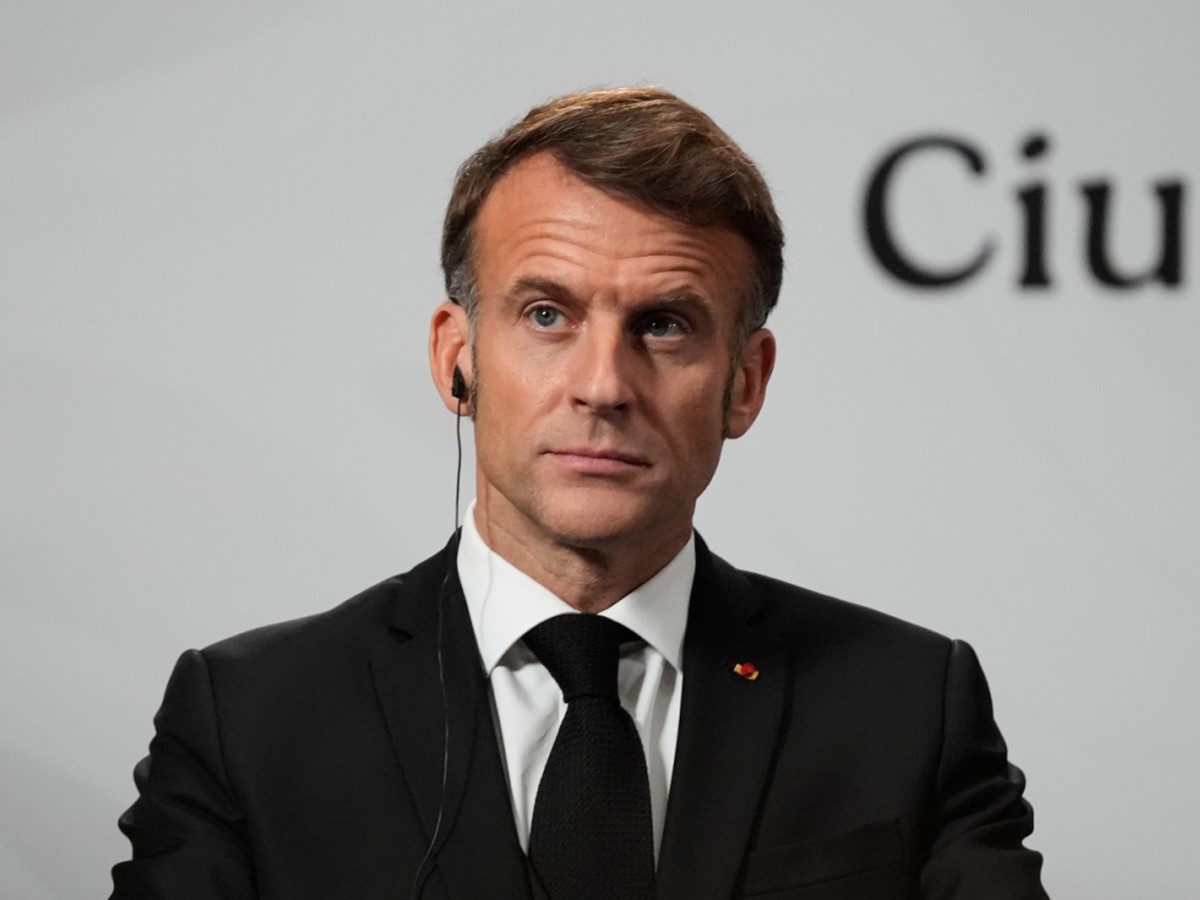 Le président français Emmanuel Macron est convaincu que les bijoux dérobés au Louvre seront retrouvés.