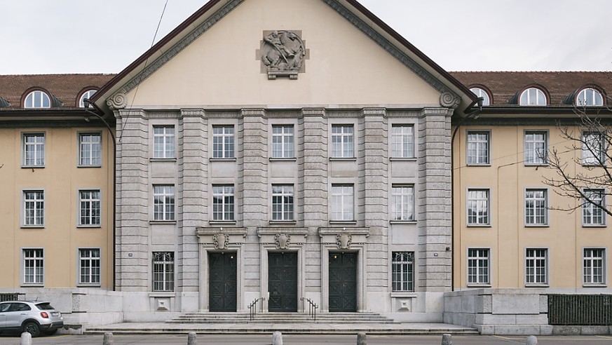 Urteil im Türsteher-Prozess: Der 36-jährige Beschuldigte hatte im Frühling 2015 einen langjährigen Kontrahenten erschossen. (Symbolbild)