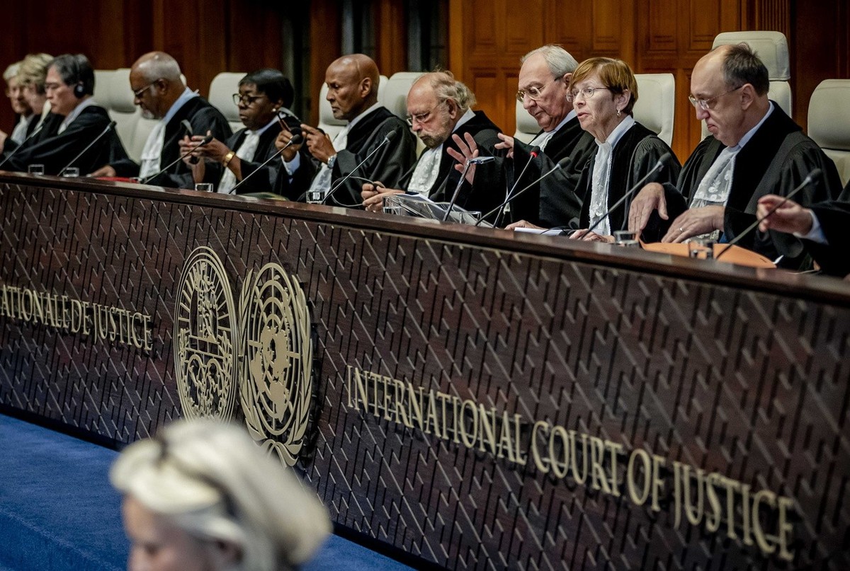epa11068977 Joan Donoghue (2-R), President of the International Court of Justice and other judges at the International Court of Justice (ICJ), prior to the hearing of the genocide case against Israel  ...