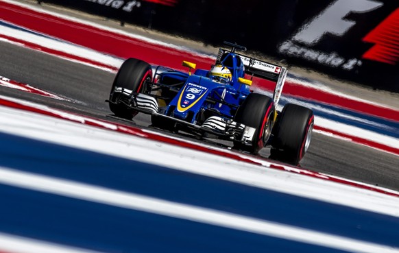 epa05598520 Swedish Formula One driver Marcus Ericsson of Sauber F1 Team in action during the qualifying session at the Circuit of the Americas, in Austin, Texas, USA, 22 October 2016. The United Stat ...
