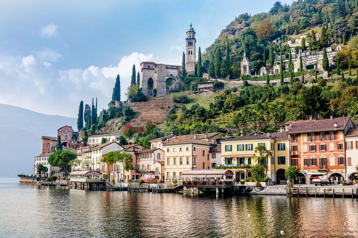 Morcote, Shutterstock.com