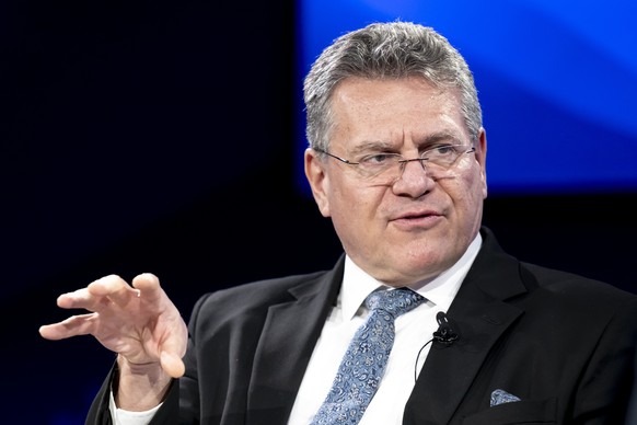 epa11847269 Maros Sefcovic, EU Commissioner for Trade and Economic Security, speaks during a panel session at the 55th annual meeting of the World Economic Forum (WEF), in Davos, Switzerland, 23 Janua ...