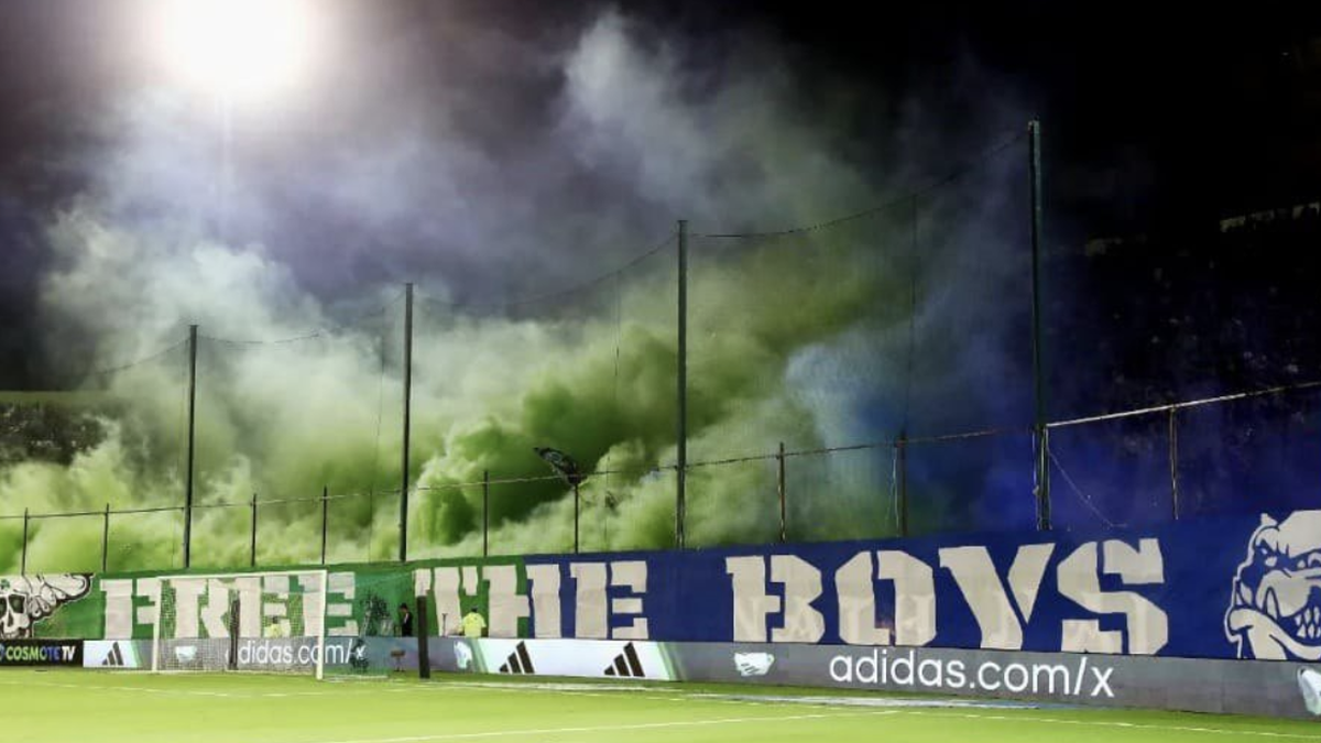 Grèce: une banderole crée l'effroi lors de Panathinaïkos-AEK