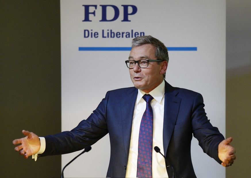 Nationalrat Ruedi Noser referiert anlaesslich der ausserordentlichen Delegiertenversammlung der FDP Kanton Zuerich, am Donnerstag, 22. Januar 2015, in Zuerich. Noser soll die Nachfolge des abtretenden ...