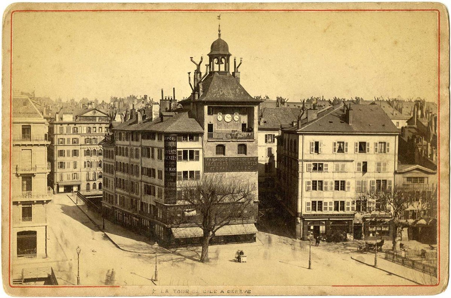 An der Tour de l’Ile in Genf zeigten bis 1886 drei Uhren die Zeit an: Pariser Zeit, Genfer Zeit und Berner Zeit. Foto von Auguste Louis Garcin.
https://bge-geneve.ch/iconographie/oeuvre/vg-p-4103