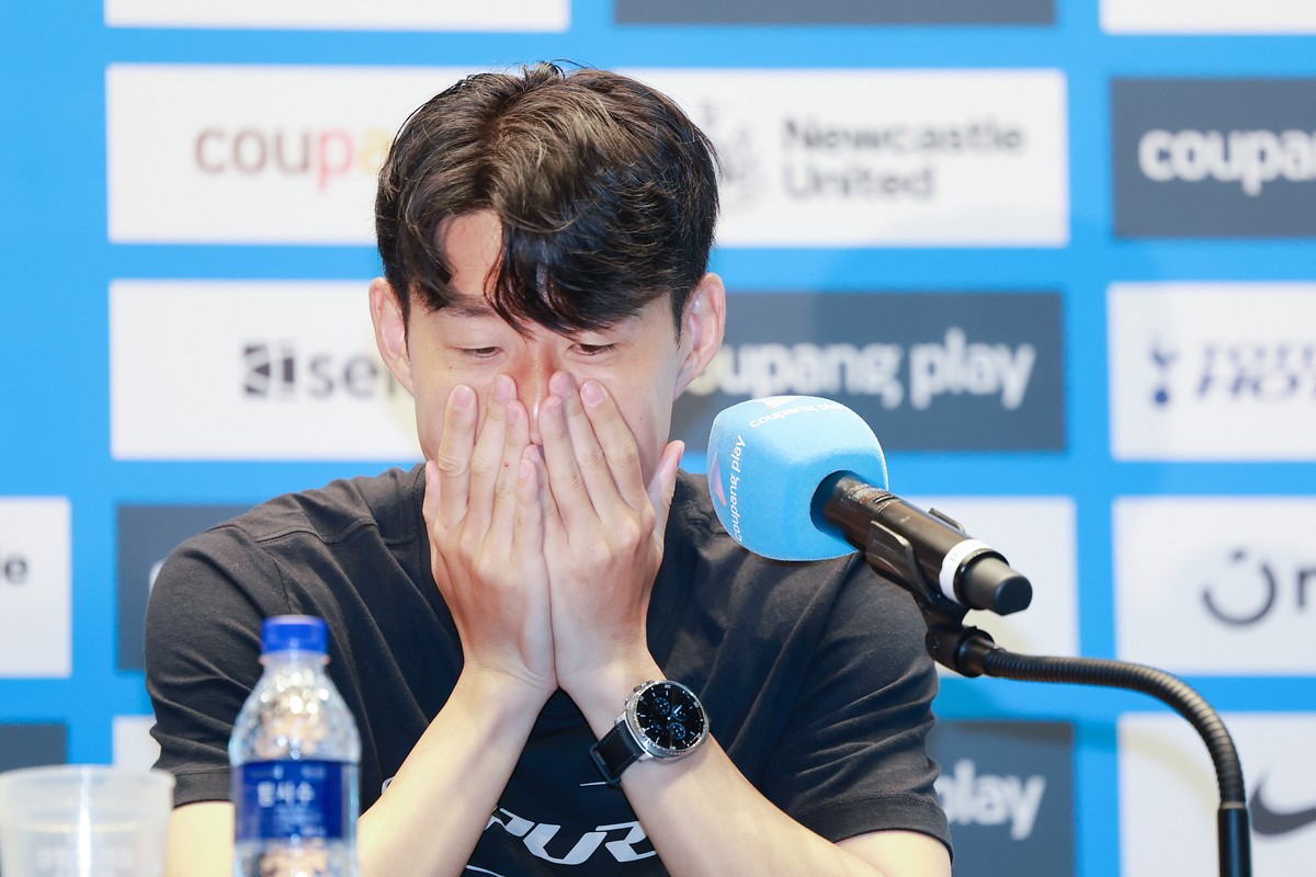 epa12278688 Son Heung-min of Tottenham Hotspur attends a press conference in Seoul, South Korea, 02 August 2025. Son announced that he would leave the club this summer. EPA/YONHAP SOUTH KOREA OUT