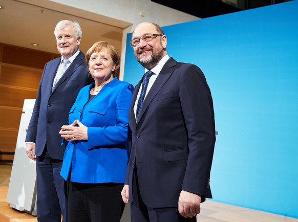 epa06432863 (L-R) The Minister-President of the state of Bavaria and Chairman of the German Christian Social Union (CSU), Horst Seehofer, German Chancellor and Chairwoman of the Christian Democratic U ...