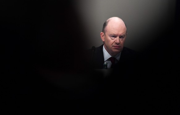 epa05316195 Deutsche Bank co-CEO John Cryan speaks at the shareholders&#039; meeting of the German financial services company in Frankfurt am Main, Germany, 19 May 2016. With Juergen Fitschen set to o ...