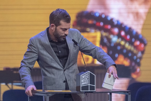 Swiss singer Bligg thanks for winning the &quot;Best Album&quot; during the award ceremony of the Swiss Music Awards in Lucerne, Switzerland, February 16, 2019. (KEYSTONE/Urs Flueeler)