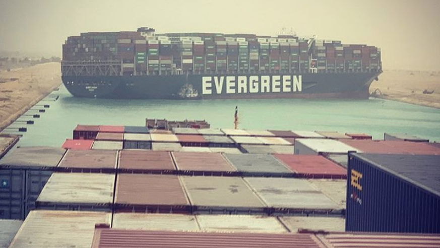 Die «MV Ever Given» blockiert den Suezkanal.