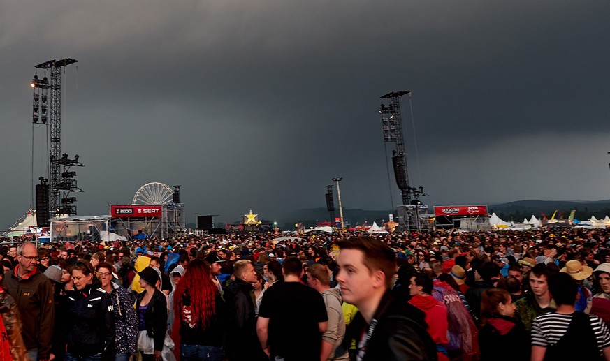 Gewitter über dem Festival-Gelände.