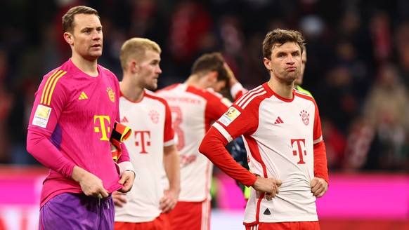 epa11094596 Munich&#039;s Thomas Mueller (R) reacts after losing the German Bundesliga soccer match between FC Bayern Munich and Werder Bremen in Munich, Germany, 21 January 2024. EPA/ANNA SZILAGYI CO ...