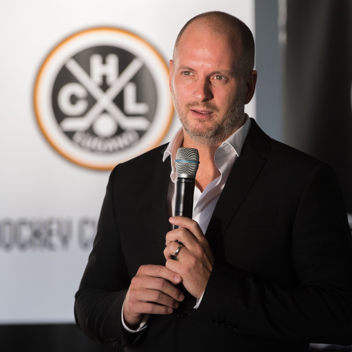 Hnat Domenichelli, GM-Head Of Sports &amp; Competitions, an der Vorsaison-Medienkonferenz des HC Lugano auf dem Schiff "Lugano", am Mittwoch, 4. September 2019, in Lugano. 
(KEYSTONE/Ti-Pres ...