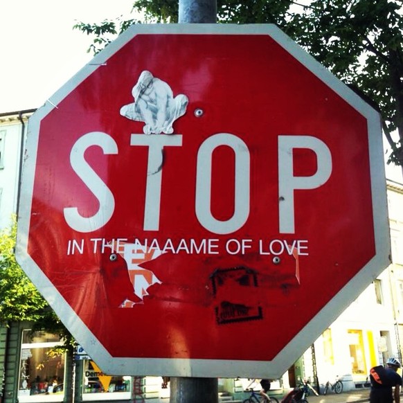 Vandalismus ist scheisse? 54 Bilder von cleveren Ansätzen, die das Gegenteil beweisen
Gefunden in Basel ☺