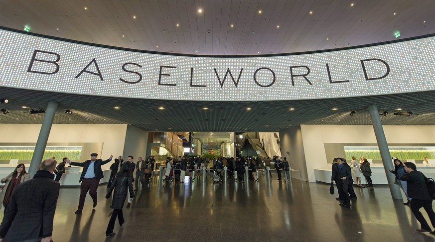 epa04141845 The entrance at the international watch and jewellery fair Baselworld, in Basel, Switzerland, 26 March 2014. Baselworld opens its doors from 27 March to 03 April. EPA/GEORGIOS KEFALAS