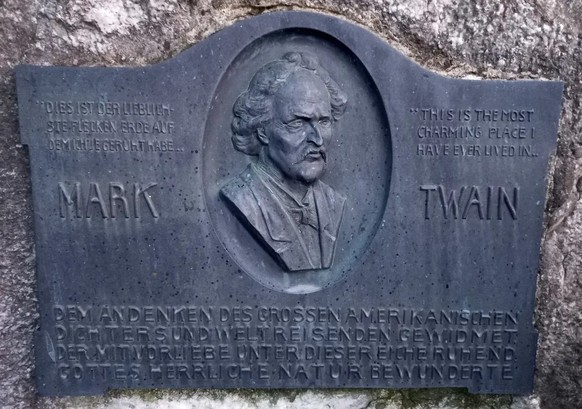 Ein Denkmal in Weggis erinnert an Mark Twains Besuch.
https://commons.wikimedia.org/wiki/File:Weggis-Memorial_Mark_Twain-02ASD.jpg
