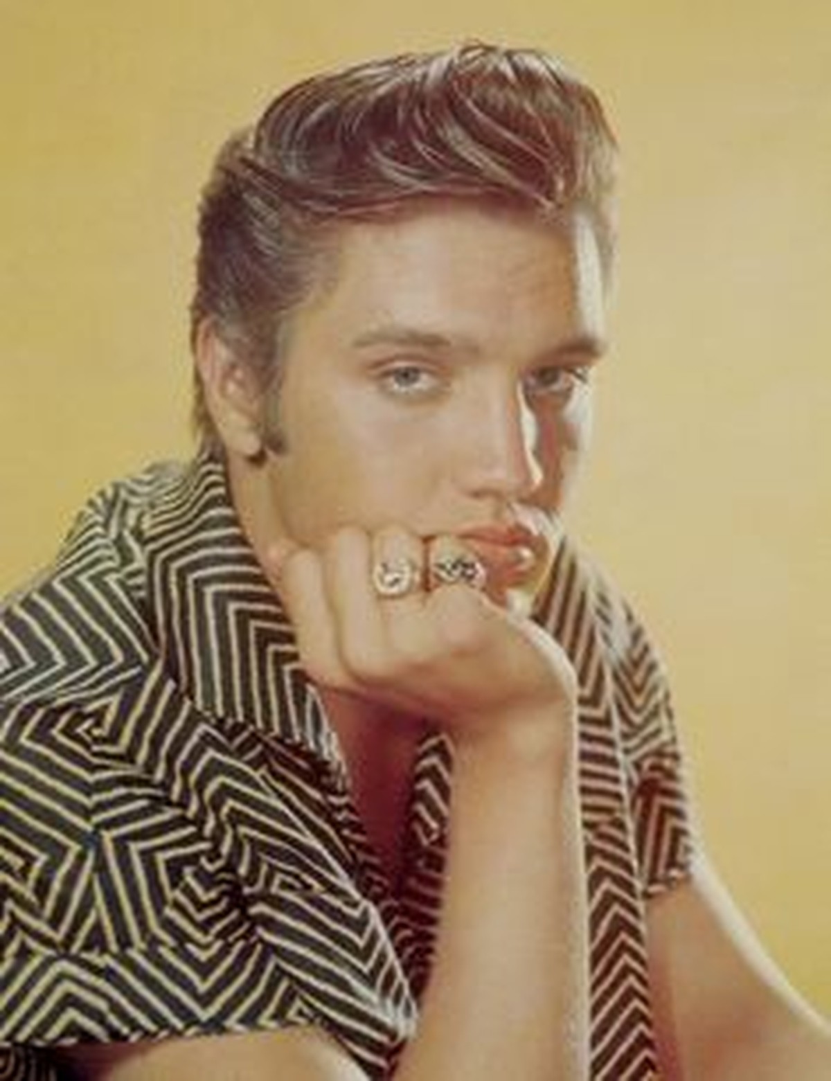 elvis presley blond https://www.pinterest.com/curujinha/elvis/