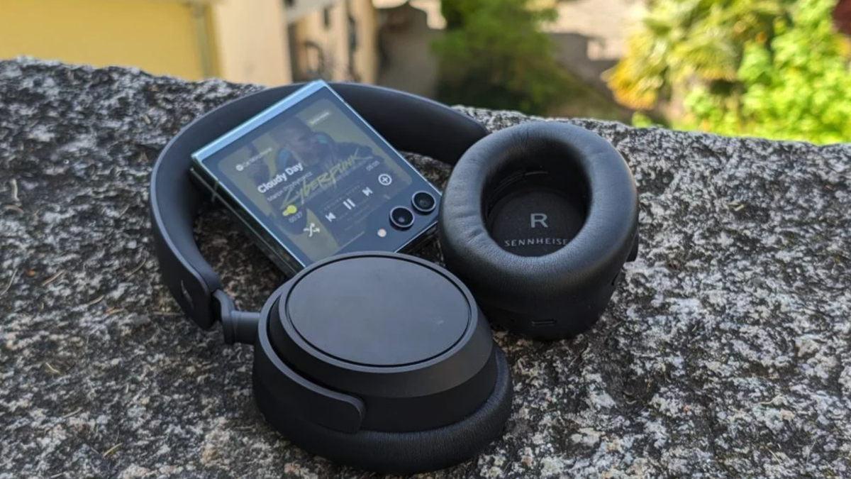 Le casque Sennheiser Accentum Plus