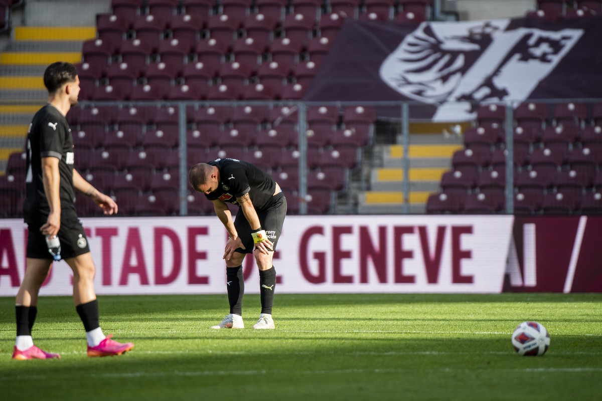 Deception du defenseur genevois Steve Rouiller, lors de la rencontre de demi-finale de la Coupe de Suisse entre Servette FC et FC St. Gallen le mercredi 5 mai 2021 au Stade de Geneve a Geneve. (KEYSTO ...