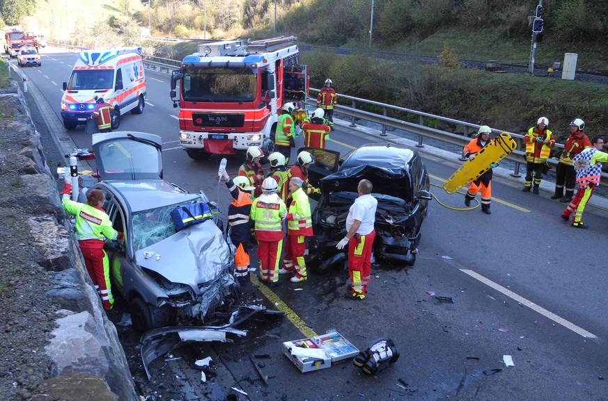 Feuerwehr und Rettungsdienst im Einsatz.&nbsp;