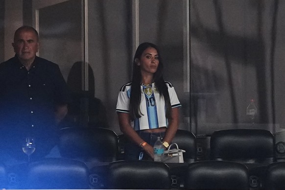 Antonela Roccuzzo, the wife of Argentina's Lionel Messi, attends the World Cup Group J soccer match between Jordan and Argentina in Arlington, Texas, near Dallas, Saturday, June 27, 2026. (AP Pho ...