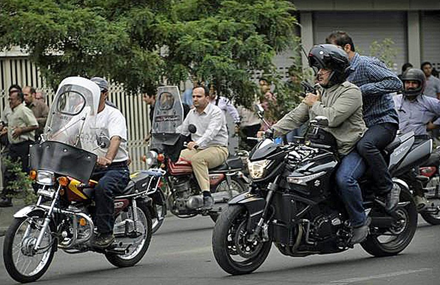 Basidsch Proteste Iran 2009
http://iranpoliticsclub.net/photos/2009protests-inside3/index.htm