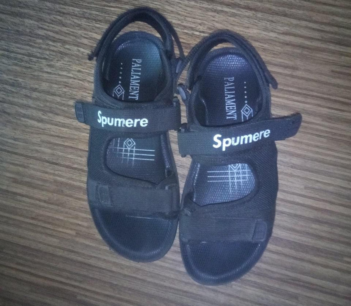 Fälschung Supreme