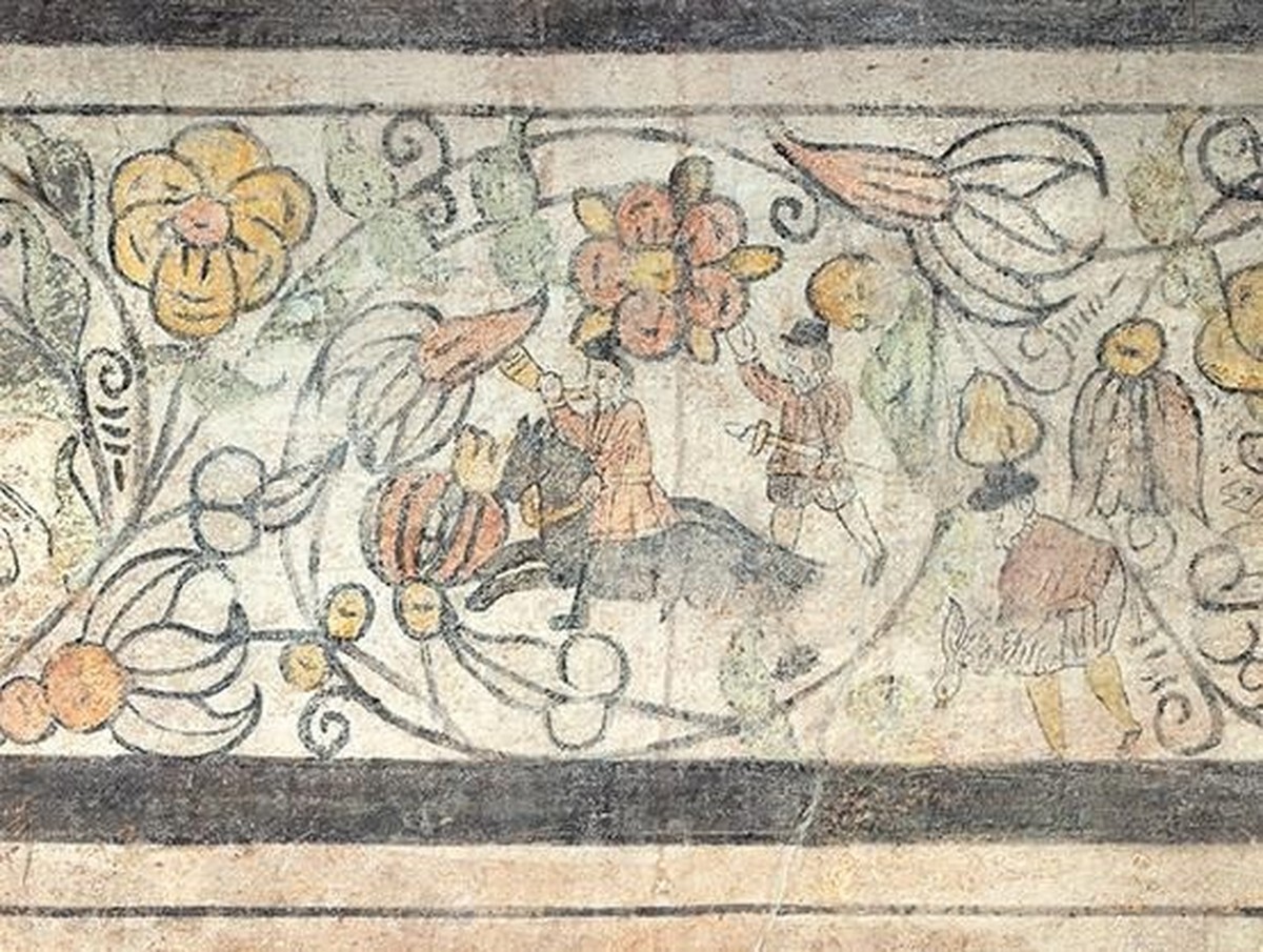 Une campagne archéologique réalisée dans une maison villageoise d'Auvernier a révélé plusieurs aménagements du 16e siècle ainsi qu'un exceptionnel décor peint historié de style Renaissance.